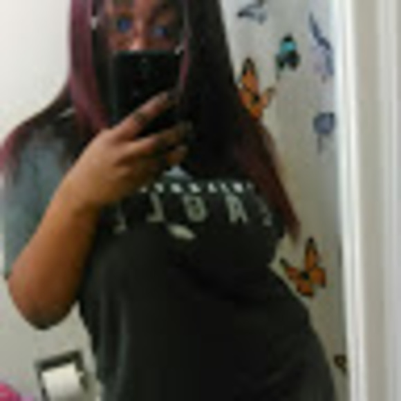 Meet your Posher, Quiera - Picture 1 of 1